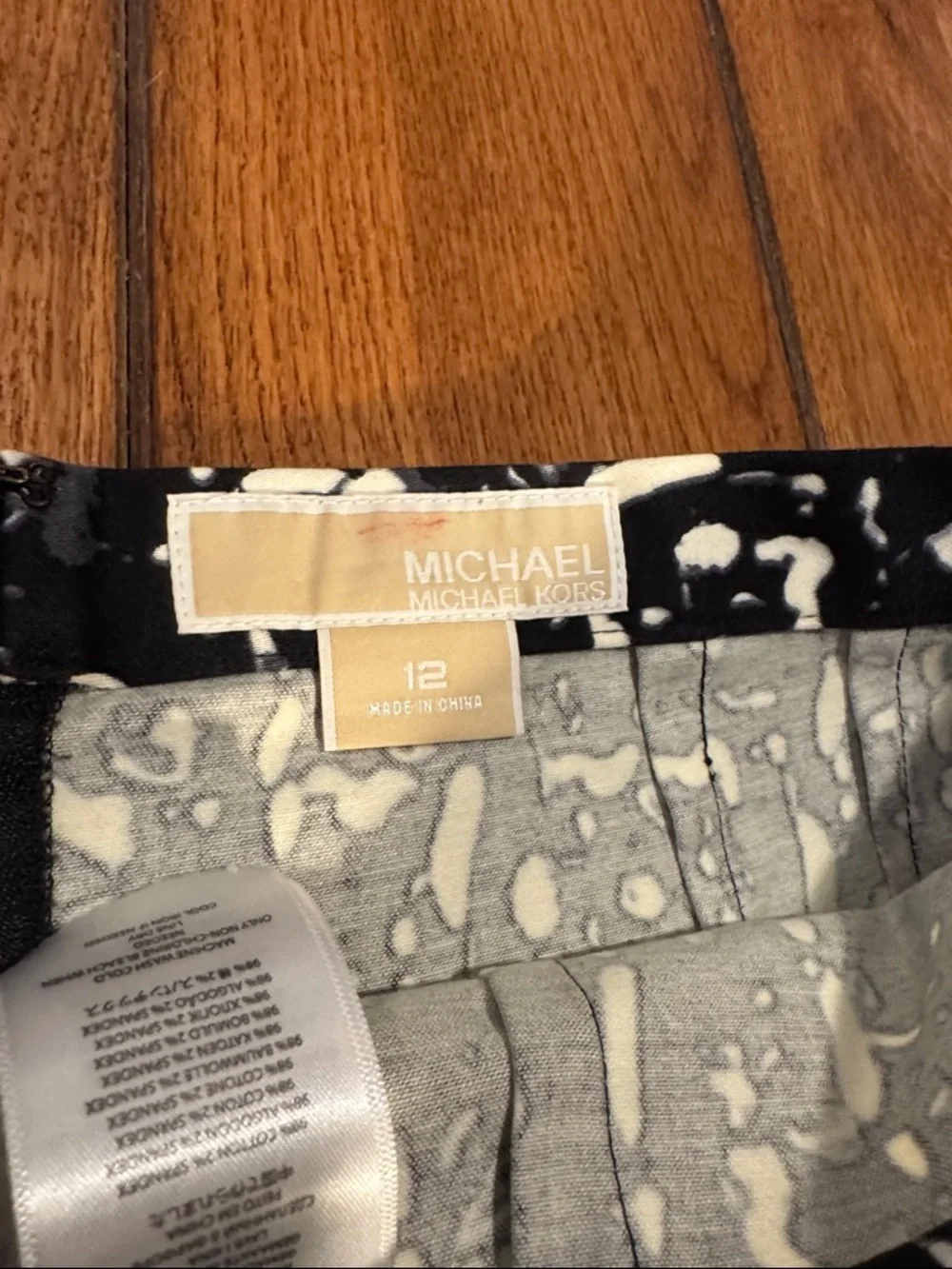 Michael Kors Black & White Tweed-Style Pencil Skirt - Picture 2 of 5